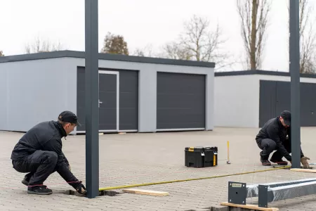 Montage der tragenden Carport Pfosten