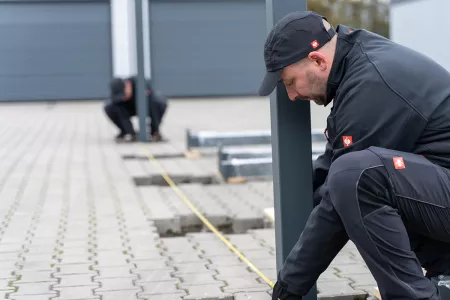 Montage der tragenden Carport Pfosten