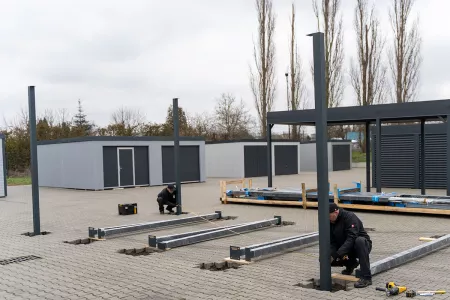 Montage der tragenden Carport Pfosten