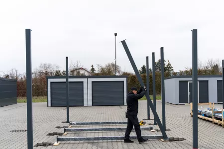 Montage der tragenden Carport Pfosten