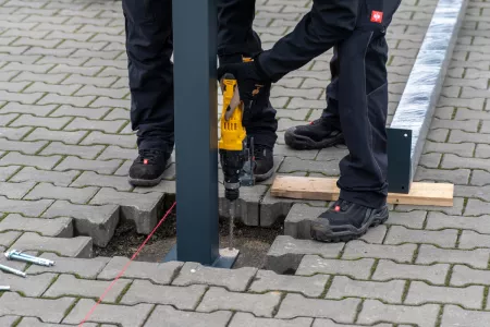 Montage der tragenden Carport Pfosten