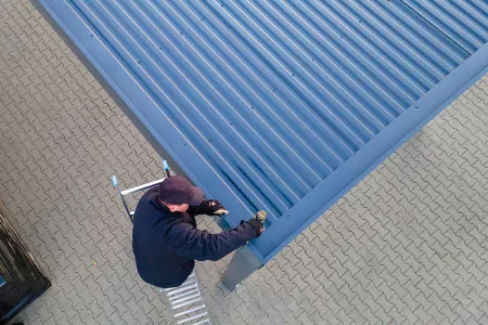 Montage der Carport Attika