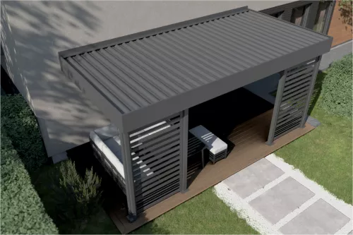Terrassenüberdachung mit Sichtschutz und festem Dach